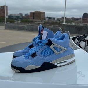 Jordan 4 University Blue size 11 | worn a couple times